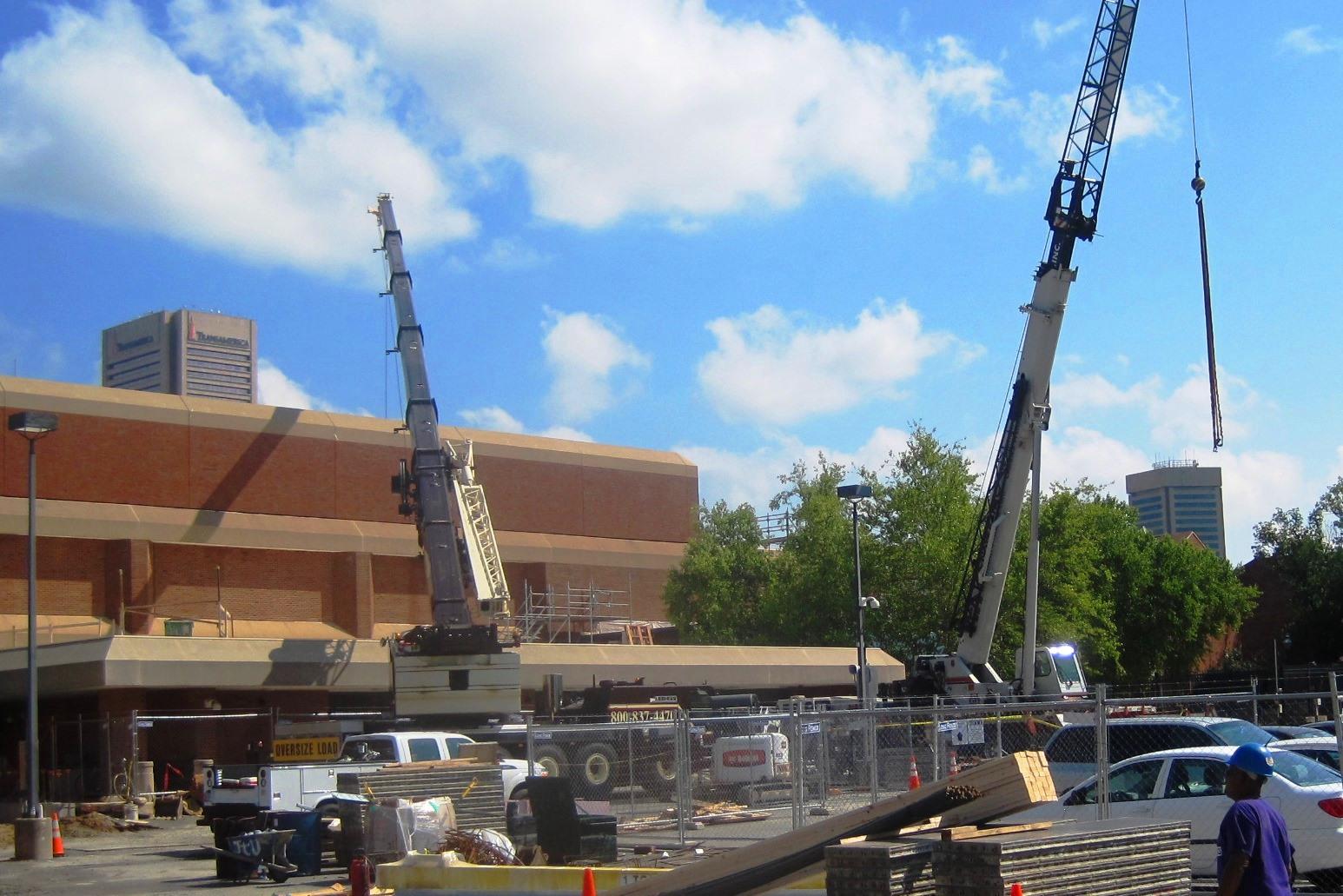 Erection of the addition was quick given the multiple cranes used to rig the structure.